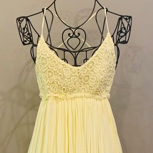 Wishlist long and flowy  Boho Dress in light yellow size L